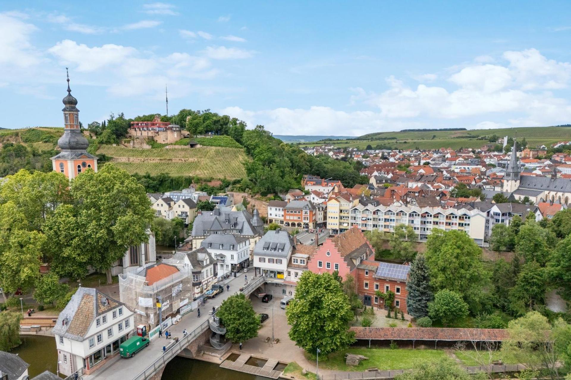 Altstadt Apartment Am Wasser Mit Parkplatz Und Grossem Garten Bad Kreuznach Luaran gambar